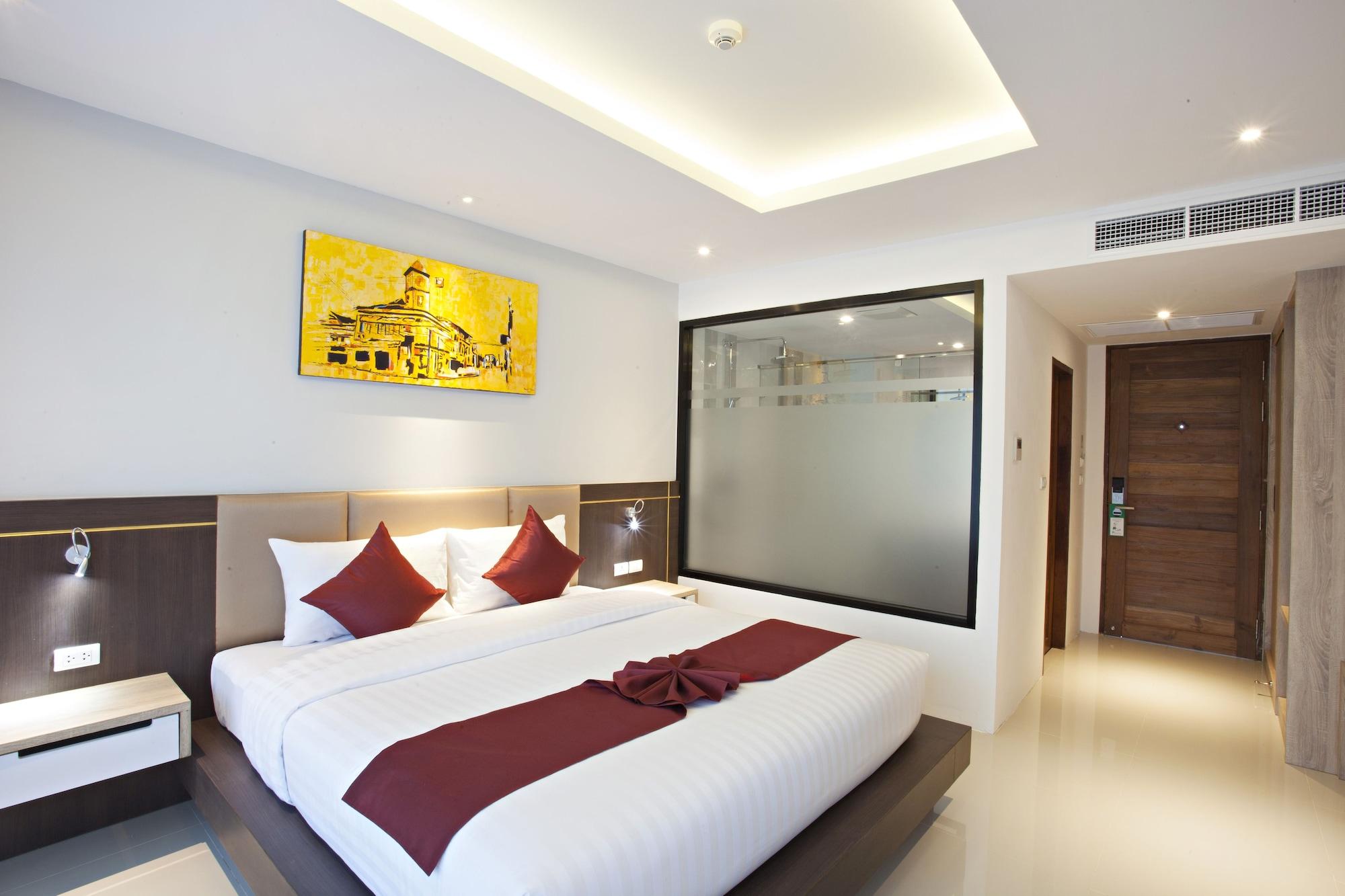 Paripas Patong Resort Exterior photo
