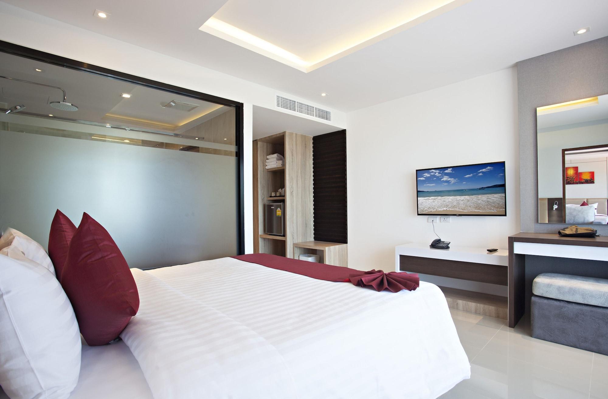 Paripas Patong Resort Exterior photo