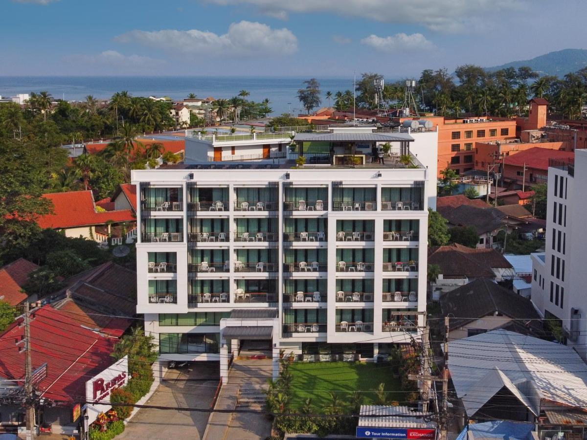 Paripas Patong Resort Exterior photo