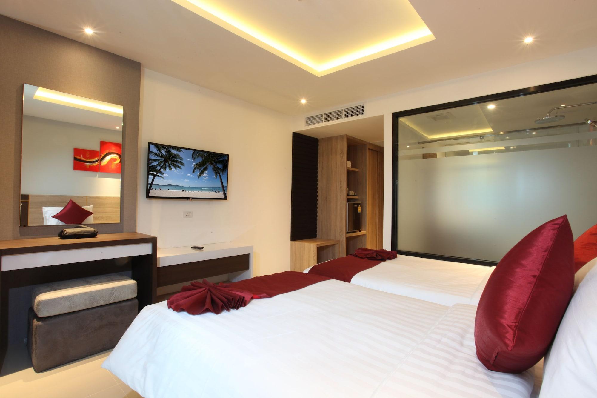 Paripas Patong Resort Exterior photo