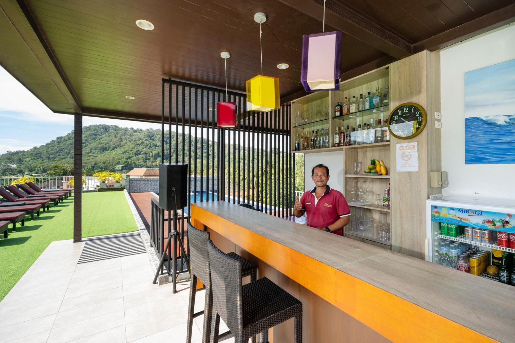 Paripas Patong Resort Exterior photo