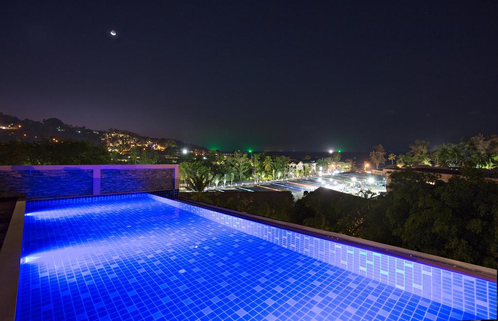 Paripas Patong Resort Exterior photo