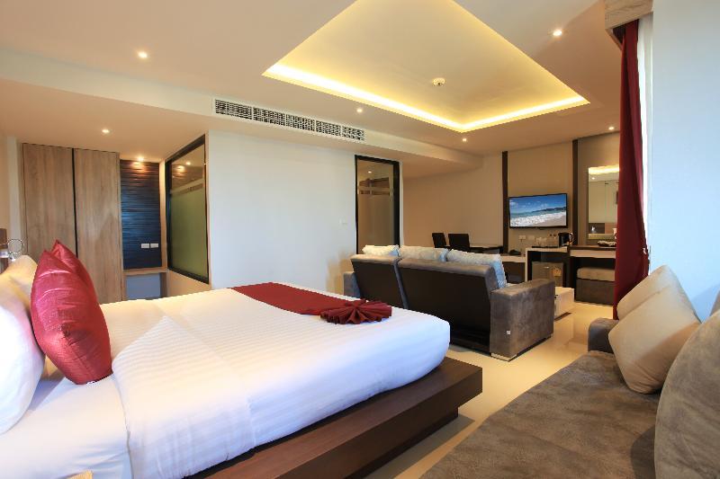 Paripas Patong Resort Exterior photo